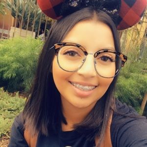 Meet your Posher, Erika